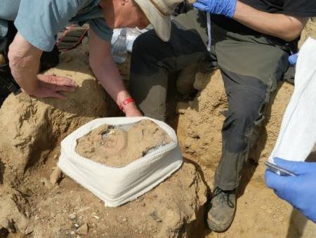Lifting Urn2