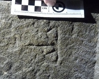 Unknown shape (two triangles with horizontal line)
