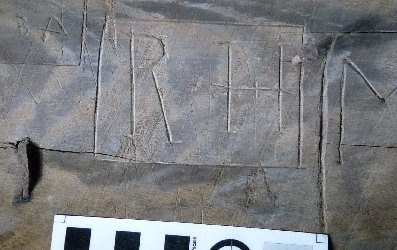 Engraved letters ‘R N’